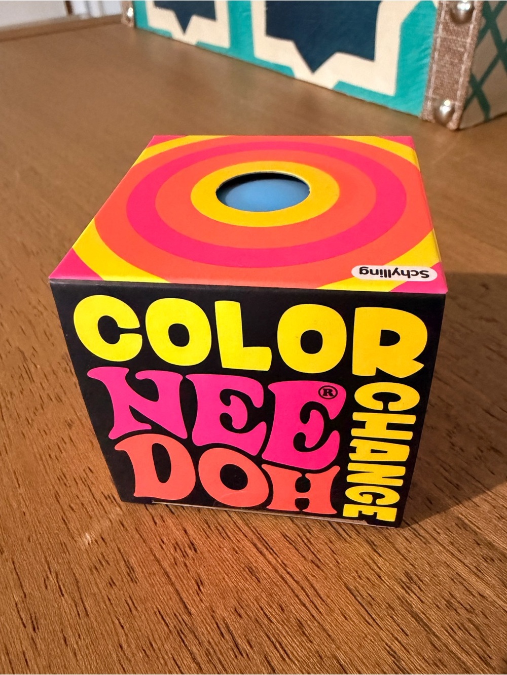 🔥 Authentic NeeDoh Color Change Squishy Toy - Blue to Pink.
